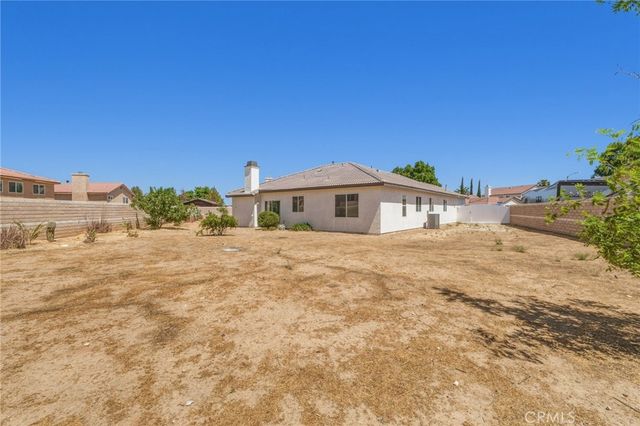 13900 Nelliebell, Victorville, CA 92392