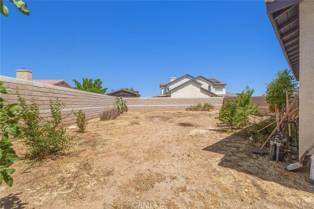 13900 Nelliebell, Victorville, CA 92392
