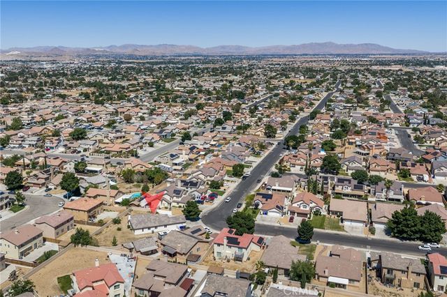 13900 Nelliebell, Victorville, CA 92392