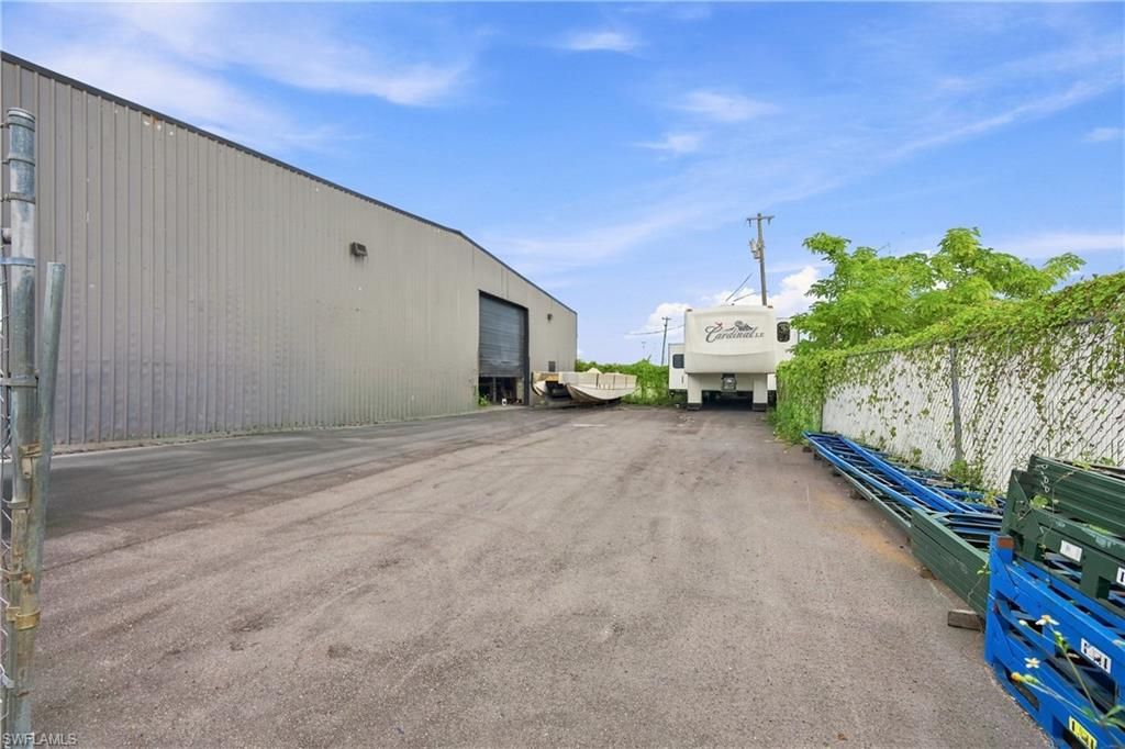 3535/3537 Dora ST, FORT MYERS, FL 33916 — photo 3