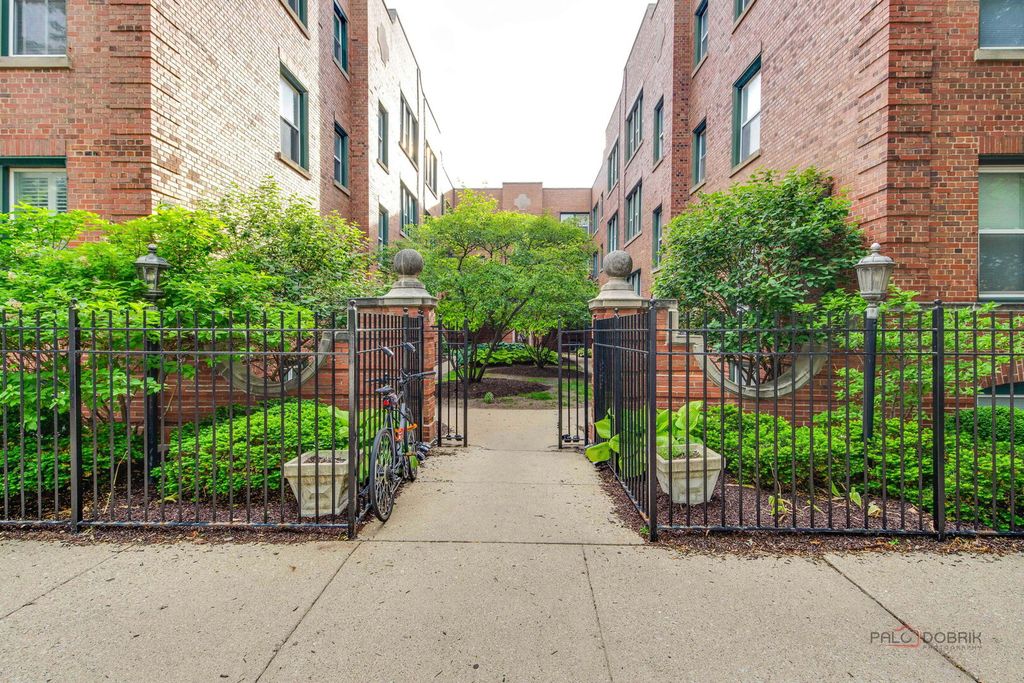 2026 N BURLING Street 107, Chicago, IL 60614