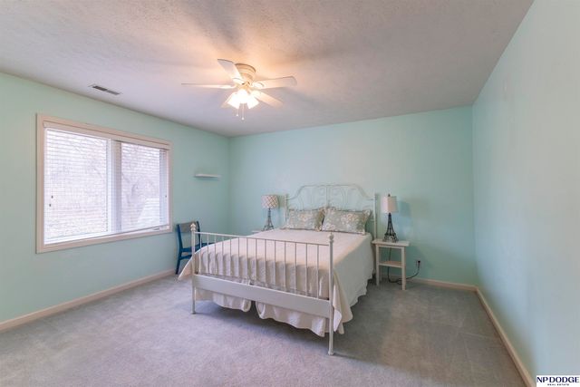 12525 Burt Street, Omaha, NE 68154