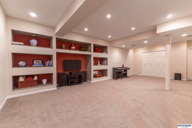 12525 Burt Street, Omaha, NE 68154