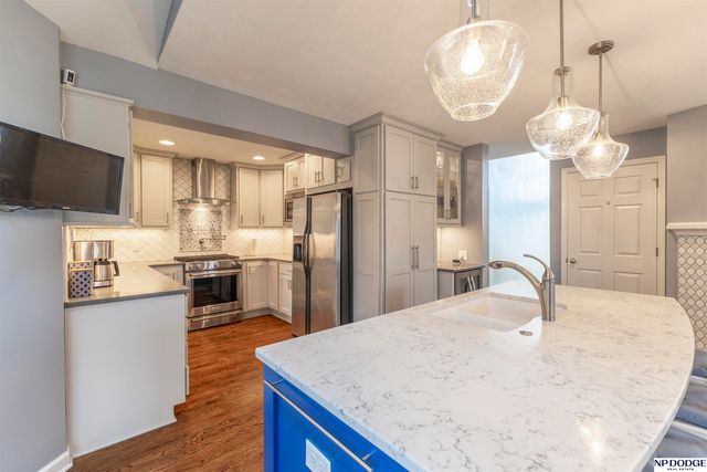 12525 Burt Street, Omaha, NE 68154