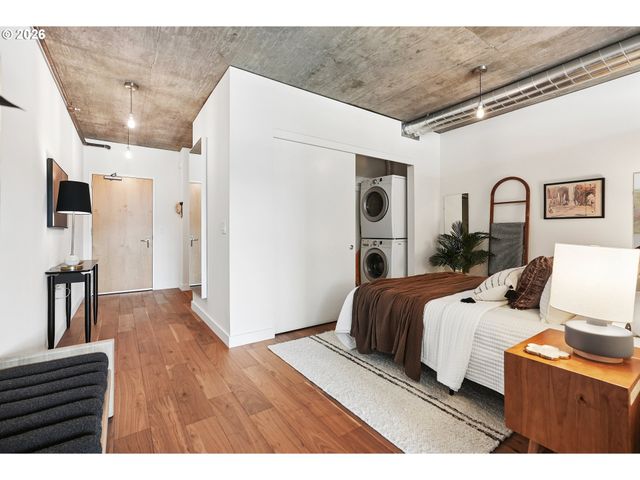 1926 W BURNSIDE St 1210, Portland, OR 97209