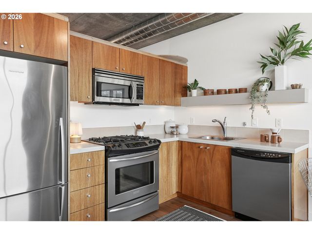 1926 W BURNSIDE St 1210, Portland, OR 97209