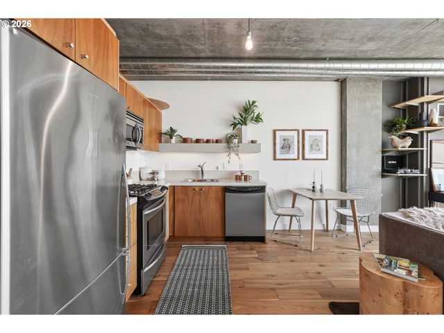 1926 W BURNSIDE St 1210, Portland, OR 97209