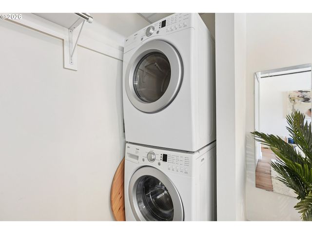 1926 W BURNSIDE St 1210, Portland, OR 97209