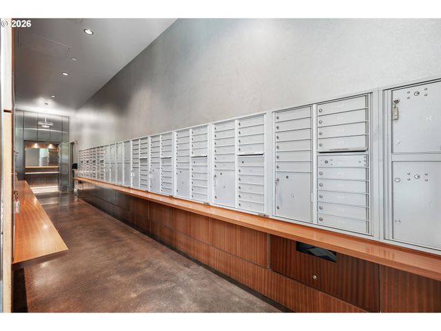 1926 W BURNSIDE St 1210, Portland, OR 97209