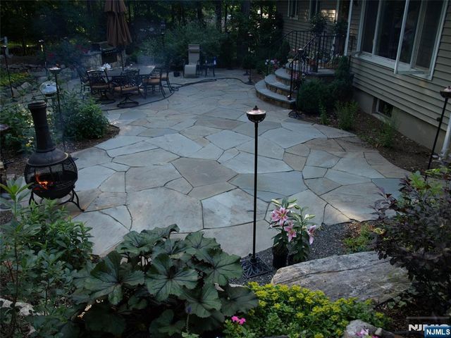 40 Pawnee Avenue, Oakland, NJ 07436