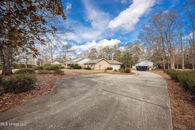 2804 Holden Drive, Vancleave, MS 39565