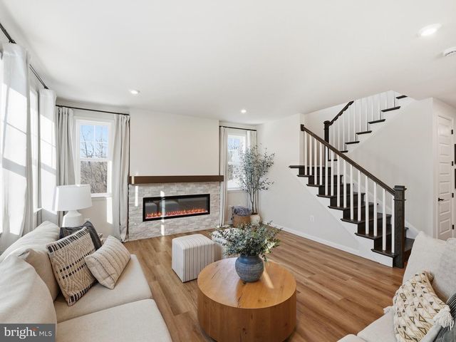 30 BOXELDER DR, Stafford, VA 22554