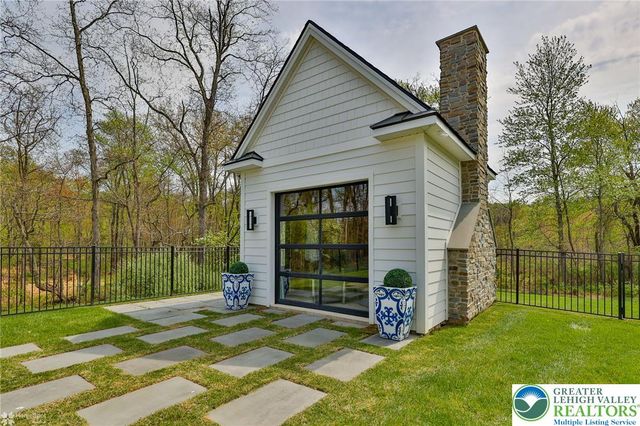 4850 West Hopewell Road, Upper Saucon Twp, PA 18034