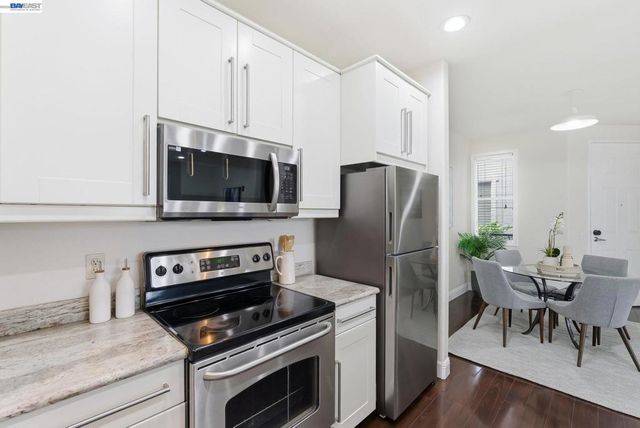 35510 Monterra Ter 201, Union City, CA 94587