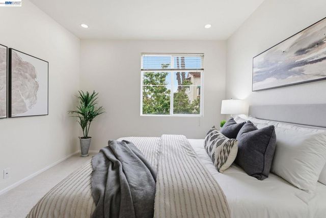 35510 Monterra Ter 201, Union City, CA 94587
