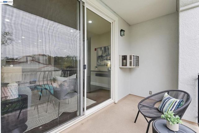 35510 Monterra Ter 201, Union City, CA 94587