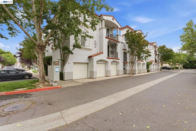 35510 Monterra Ter 201, Union City, CA 94587