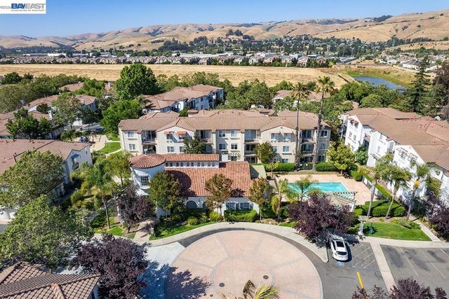 35510 Monterra Ter 201, Union City, CA 94587
