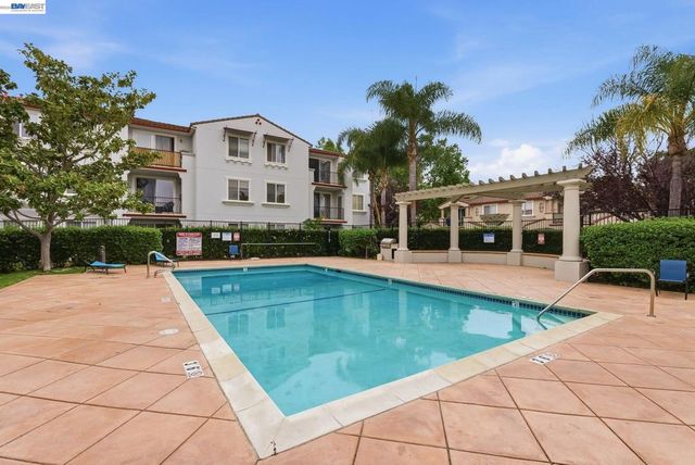 35510 Monterra Ter 201, Union City, CA 94587