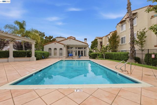 35510 Monterra Ter 201, Union City, CA 94587