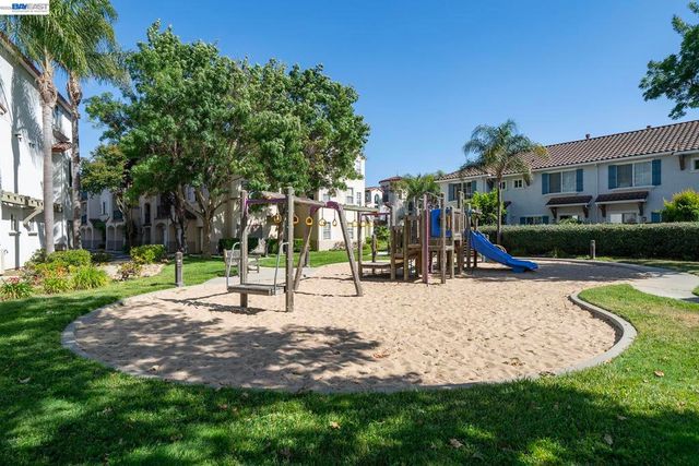 35510 Monterra Ter 201, Union City, CA 94587