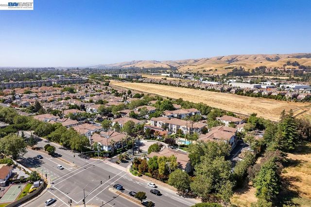 35510 Monterra Ter 201, Union City, CA 94587