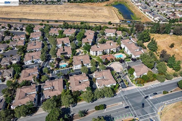 35510 Monterra Ter 201, Union City, CA 94587
