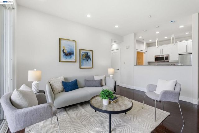 35510 Monterra Ter 201, Union City, CA 94587