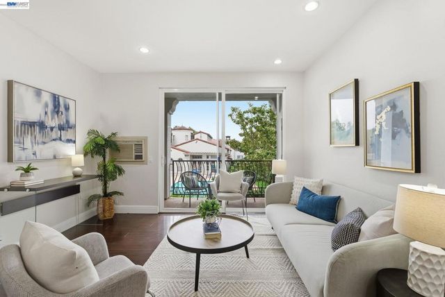 35510 Monterra Ter 201, Union City, CA 94587