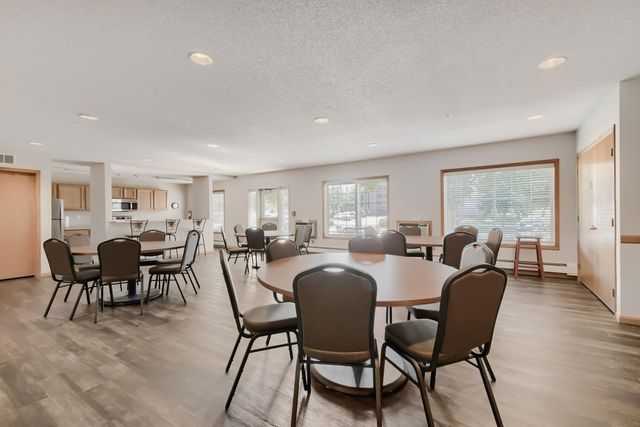 1729 6th Street NE 9, Minneapolis, MN 55413