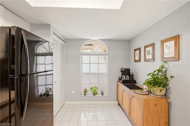 703 Mardel DR 506, Naples, FL 34104
