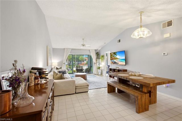 703 Mardel DR 506, Naples, FL 34104