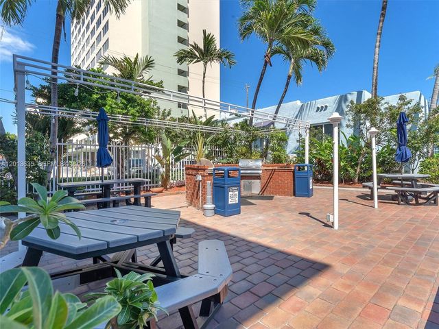 315 Van Buren St 103B, Hollywood, FL 33019