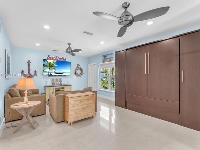 315 Van Buren St 103B, Hollywood, FL 33019