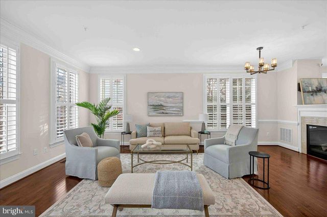 2081 HUTCHISON GROVE CT, Falls Church, VA 22043