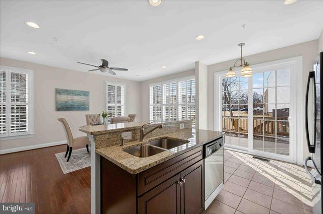 2081 HUTCHISON GROVE CT, Falls Church, VA 22043