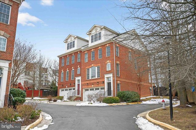 2081 HUTCHISON GROVE CT, Falls Church, VA 22043