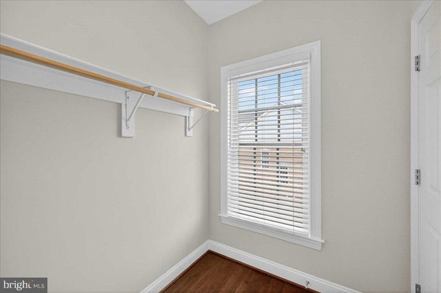 2081 HUTCHISON GROVE CT, Falls Church, VA 22043