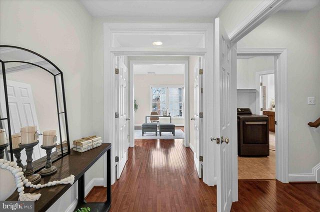 2081 HUTCHISON GROVE CT, Falls Church, VA 22043