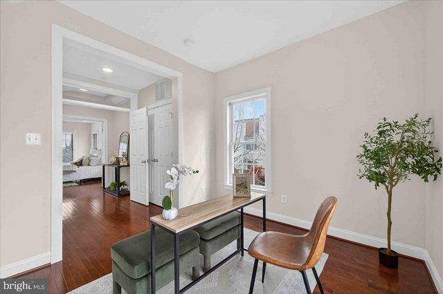 2081 HUTCHISON GROVE CT, Falls Church, VA 22043