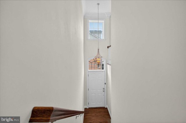 2081 HUTCHISON GROVE CT, Falls Church, VA 22043