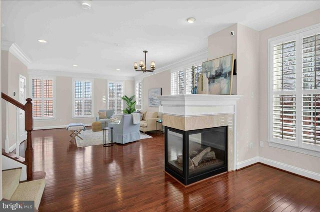 2081 HUTCHISON GROVE CT, Falls Church, VA 22043