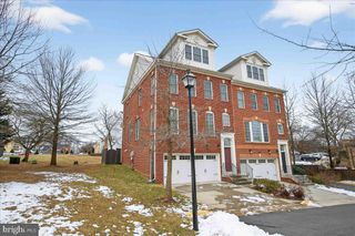 2081 HUTCHISON GROVE CT, Falls Church, VA 22043