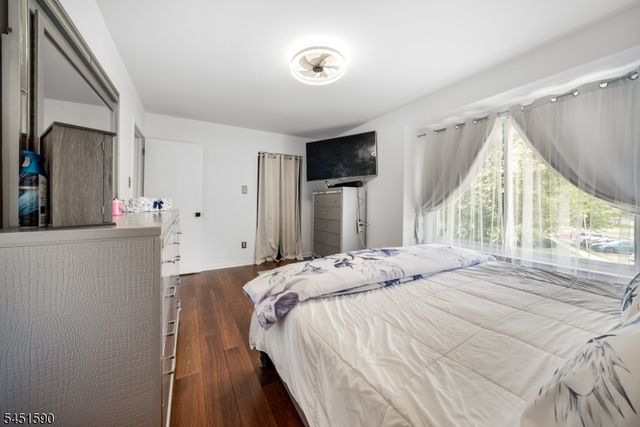 138 Stratford Ct, Hillsborough Twp., NJ 08844