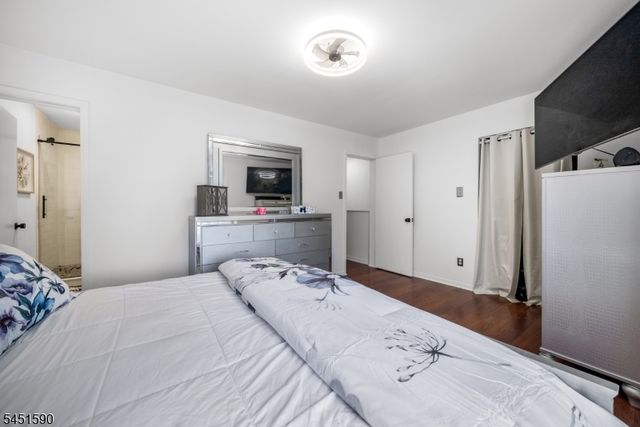 138 Stratford Ct, Hillsborough Twp., NJ 08844