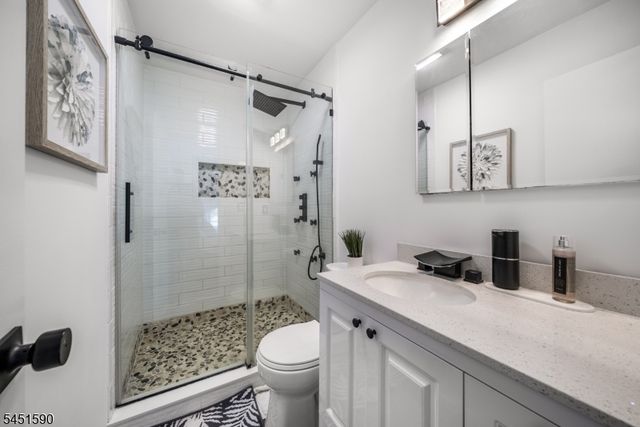 138 Stratford Ct, Hillsborough Twp., NJ 08844