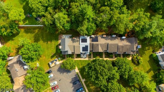138 Stratford Ct, Hillsborough Twp., NJ 08844