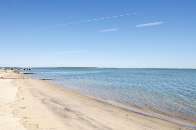 300 Terry Path, Mattituck, NY 11952