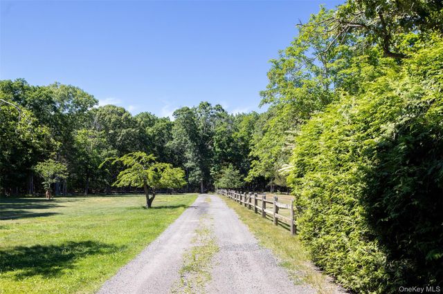 300 Terry Path, Mattituck, NY 11952