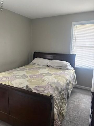 610 McLawhorne DR, Newport News, VA 23605